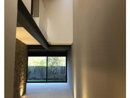 Altozano casa de estilo contemporáneo en VENTA de 340 mts2 QH3886