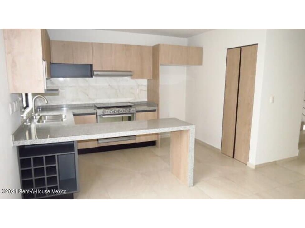 Venta de Casa Equipada en Capital Sur, con 3 Recámaras — foto 4