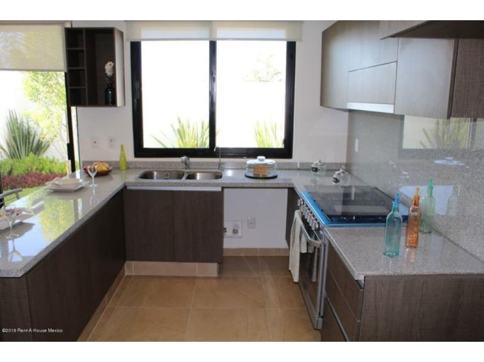 Casa con amenidades y seguridad, en Zákia. VENTA — foto 5