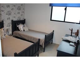VENTA de casa amueblada con estudio. Zibatá