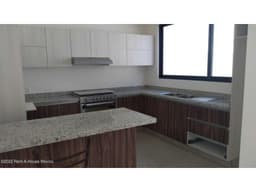 Casa equipada de 3 recámaras, Valle de Juriquilla - VENTA