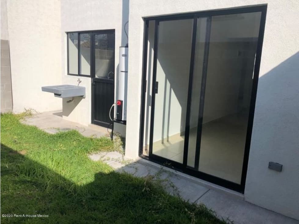 Venta de Casa en El Mirador, Dentro de Privada — foto 4