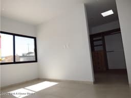 Capital Sur. Casa a estrenar de 2 niveles, VENTA