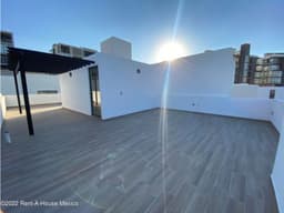 VENTA de casa con roof garden y alberca, en Zibatá