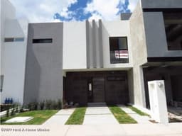 Casa totalmente equipada y con sala de TV, El Mirador. VENTA