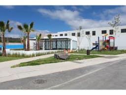 RENTA - Casa amueblada con balcón, Zákia
