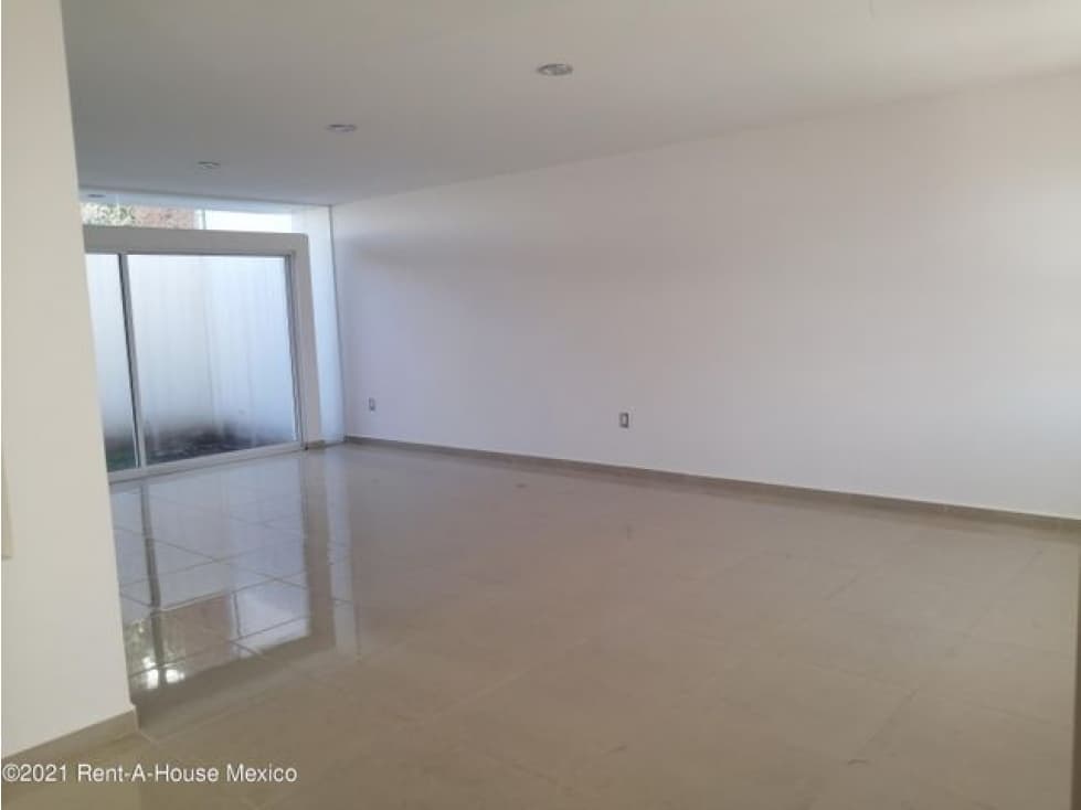 Casa en VENTA, con cuarto de TV. Punta Esmeralda — foto 2