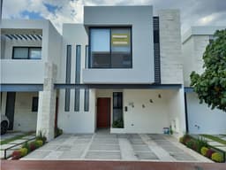 Casa en la zona mas tranquila de Zibata