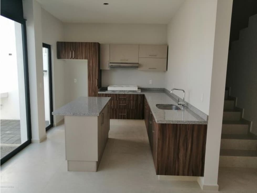 Bonita casa en venta Rincones del Marques — foto 5