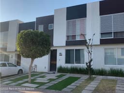 CASA EN RENTA 2 HABITACIONES EN EL MIRADOR. QH22-4533#