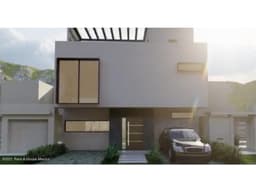 Punta Esmeralda casa en VENTA de 3 recamaras! JGJ 21-4344