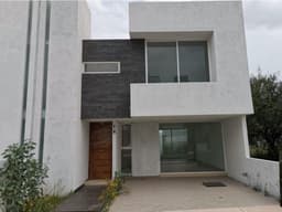 ZONA DEL MIRADOR CASA EN VENTA DE 3 RECAMARAS CON JARDIN Y ROOF GARDEN