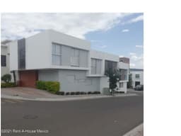 Amplia casa de Arquitecto en venta ZenHouse AGT