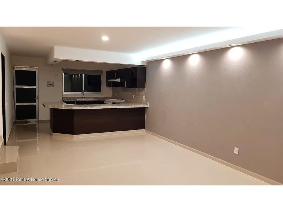 Cañadas del Arroyo. Casa de 2 niveles con terraza, VENTA — foto 2