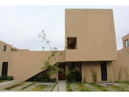 VENTA de dúplex equipado, con jardín privado. Zákia