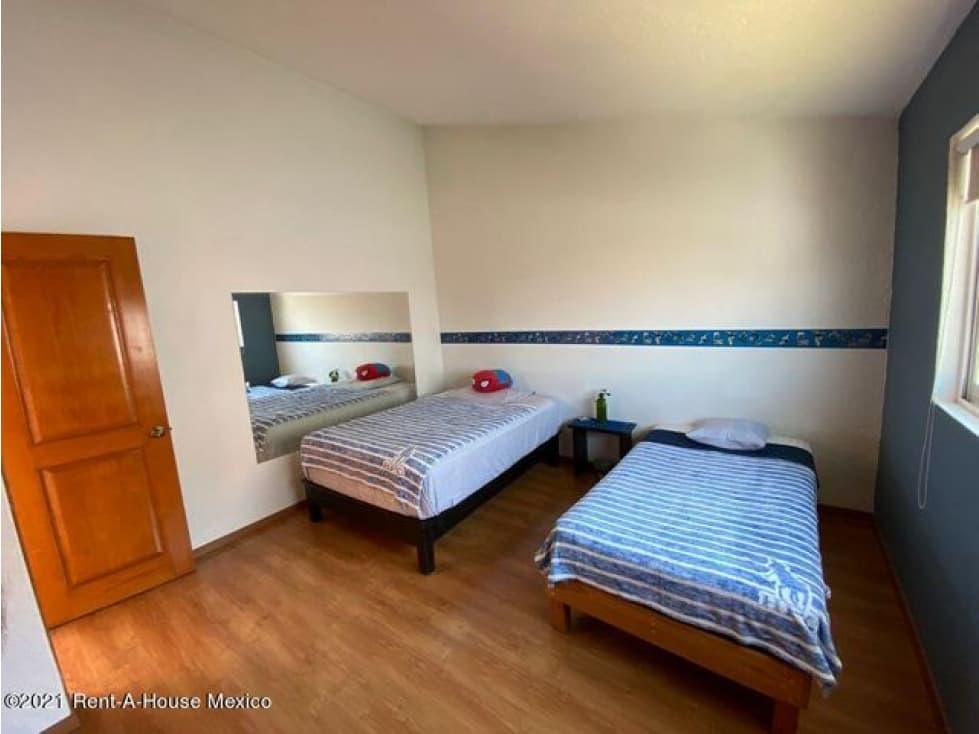 Casa en esquina, con alberca - VENTA, El Pueblito — foto 3