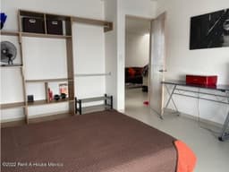 RENTA de casa en privada con amenidades. Zibatá