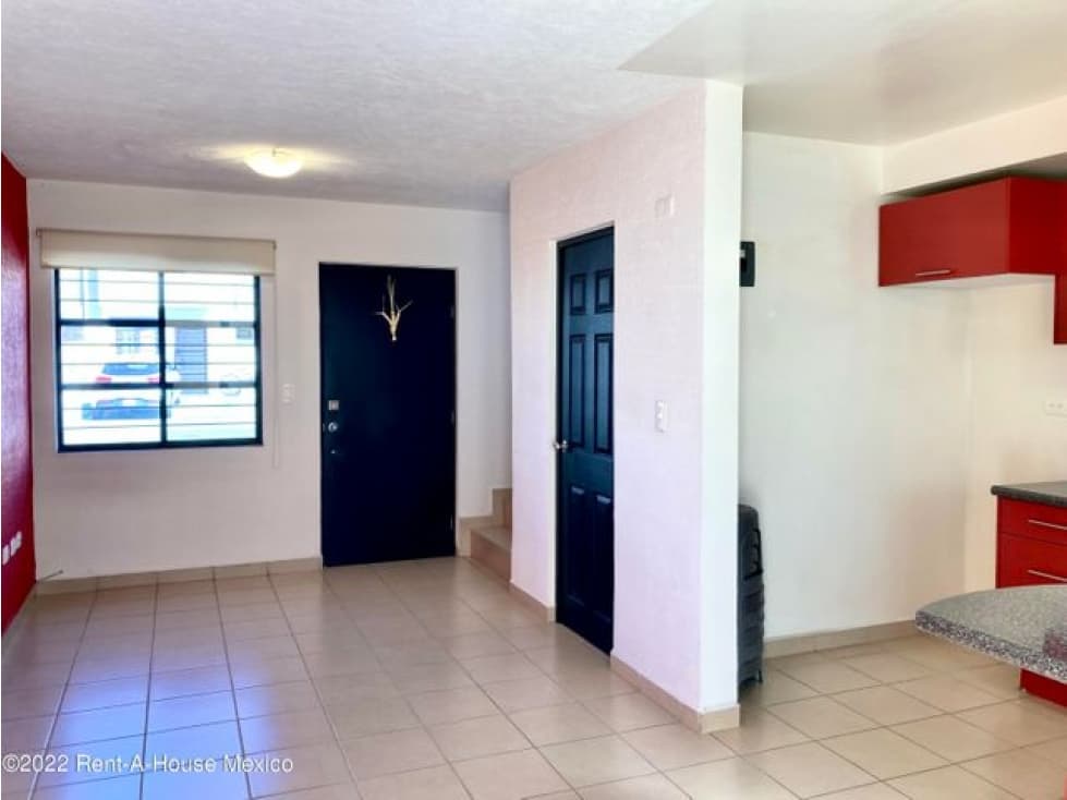 VENTA, casa con patio semi-techado. Rincones del Marqués — foto 2