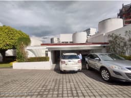 Casa en venta de 4 recámaras en Jardines de la Herradura JCG 22-3383