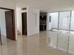 Zen Life casa en VENTA con recamara en planta baja RAHQRO