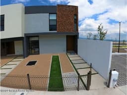 Casa para RENTA en Zibatá con hermosa vista con amplios espacios