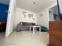 Casa con sala de TV y amenidades, VENTA. Tres Cantos