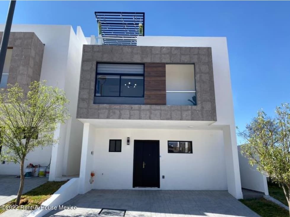 SE VENDE CASA CON ROOF GARDEN ZIBATA — foto 2