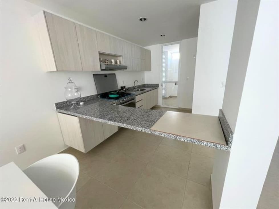 VENTA CASA EN ZIBATA CON CUARTO DE SERVICIO — foto 3