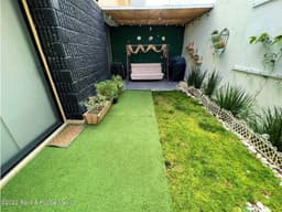 Se renta casa en Zibata con jardin de 30m2 IG