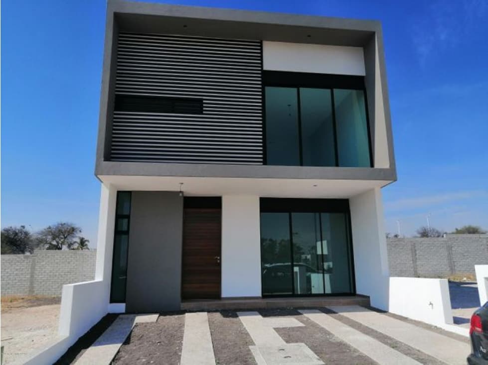 Bonita casa en venta Rincones del Marques — foto 1
