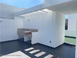 RCS 22-3592 Casa a estrenar con grandes espacios y roof garden