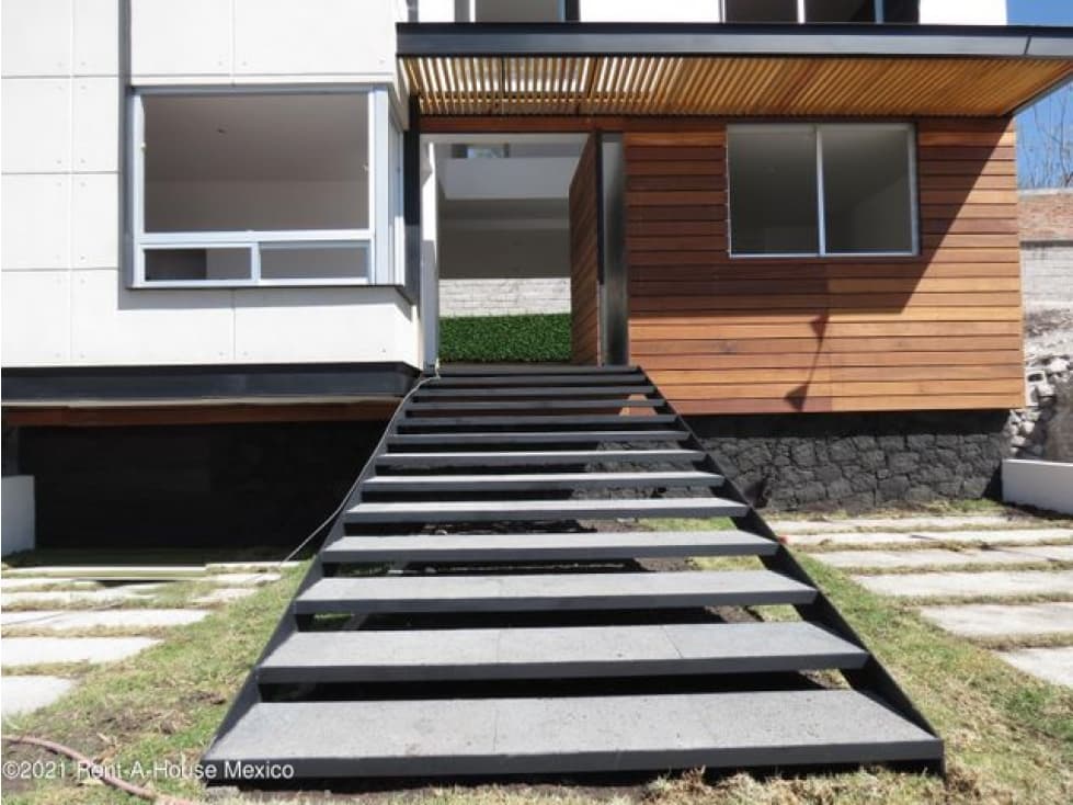 Casa en Lomas de Juriquilla *AGT* — foto 1