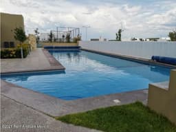 Hermosa Casa en Venta dentro de Condominio en El Mirador KP