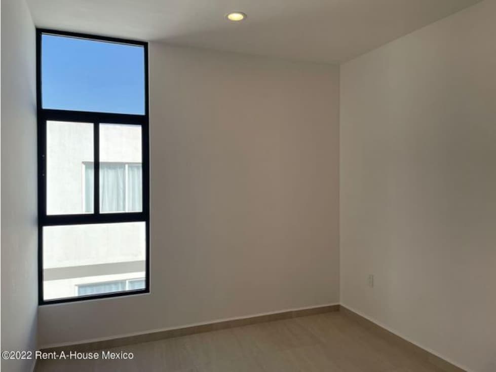 Casa equipada con jardín interno. VENTA, Cañadas del Arroyo — foto 3