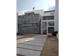 Hermosa casa en venta en el condado corregidora de 3 niveles