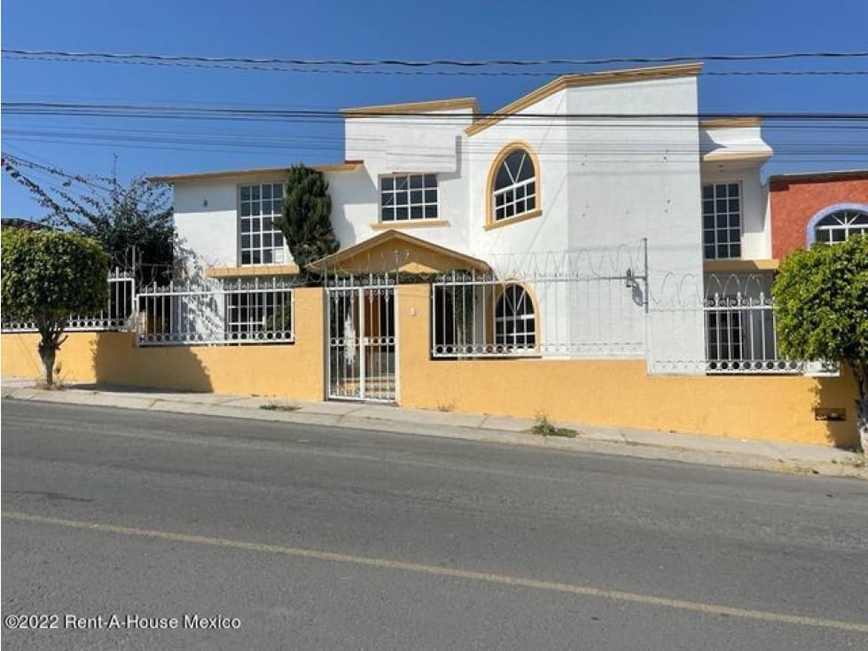 VENTA de casa con cuarto de TV, en San Juan del Río Centro — foto 3