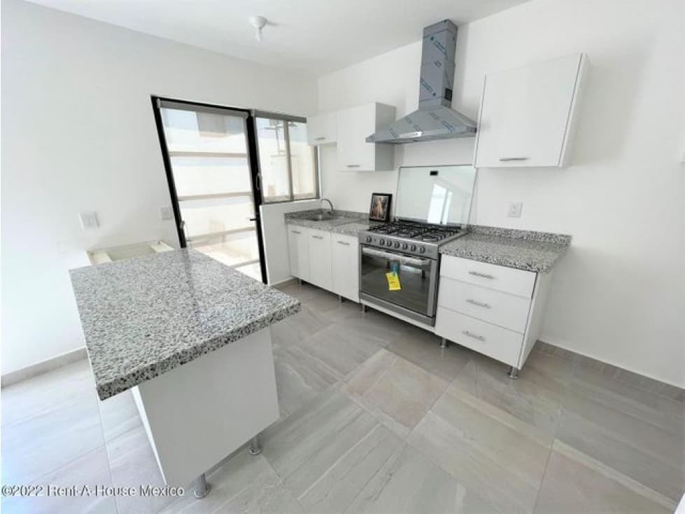 RENTA - Zákia. Casa de 3 recámaras, con alberca — foto 3