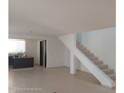 Dúpelx equipado en primer nivel, El Mirador. VENTA