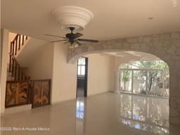 Alamos I casa en RENTA dentro de condominio RAHQRO4612