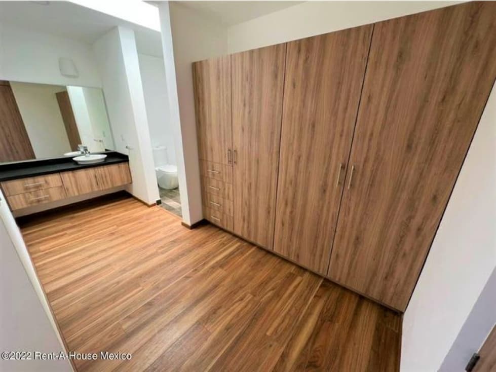 Casa con cuarto de TV y terrazas, en La Griega. VENTA — foto 4