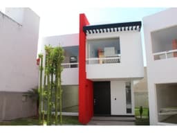"INTERESANTE" Exclusivo Desarrollo con 4 espaciosas Casas en VENTA