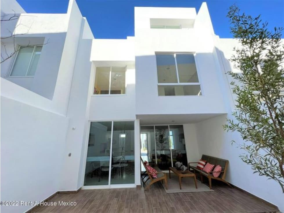 PRE VENTA CASA CON CUARTO DE SERVICIO Y ROOF GARDEN EKS — foto 4