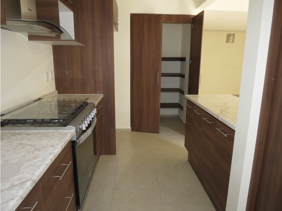 Zibatá. Para VENTA - Casa con terraza pergolada y jardín — foto 5