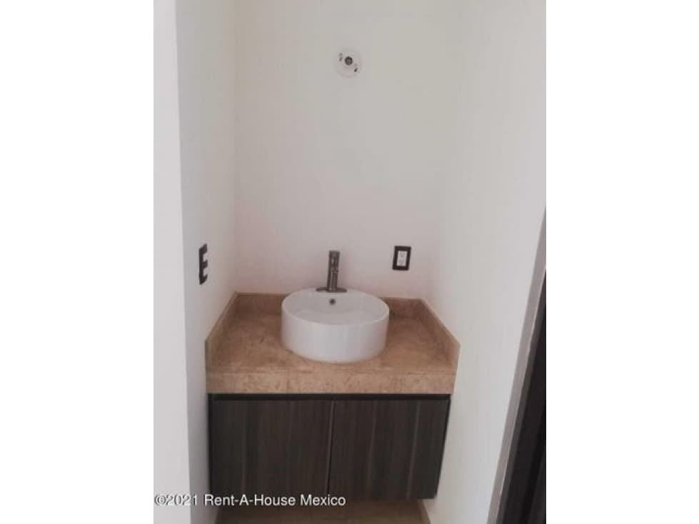 VENTA de casa con estudio y patio trasero. Los Olvera — foto 4