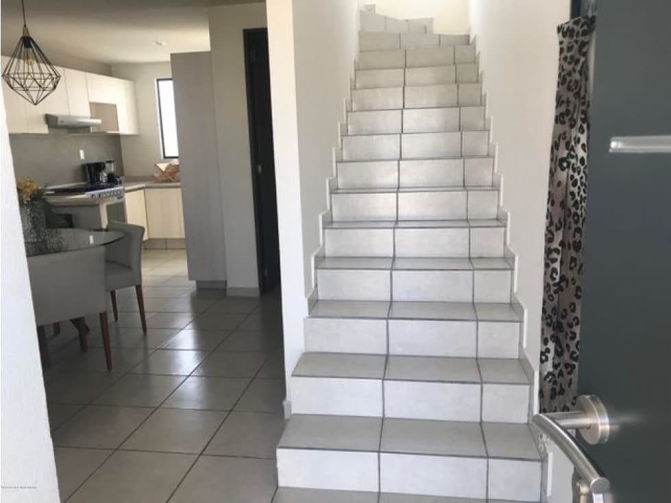 Casa a estrenar de 3 niveles, VENTA - El Mirador — foto 5