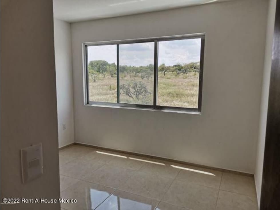 Casa con área de lavado y patio, El Mirador. VENTA — foto 4