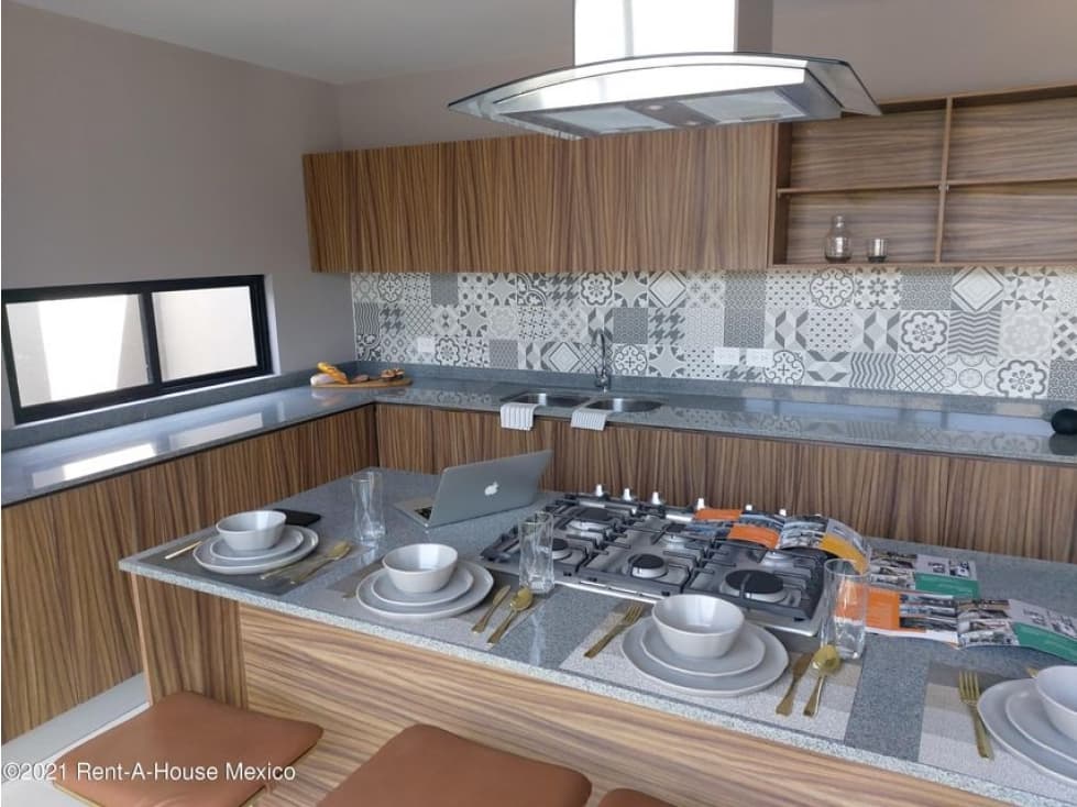 ZIABTA CASA EN VENTA DE 3 RECAMARAS CON ESTUDIO Y JARDIN — foto 4