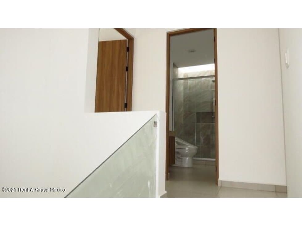 Capital Sur - Casa a estrenar con terraza y balcón. VENTA — foto 5