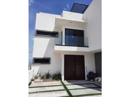 Vista Real, VENTA - Casa con roof garden abierto y balcón