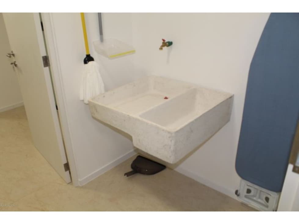 Zákia. VENTA - Casa de 1 piso, con cuarto de servicio — foto 6